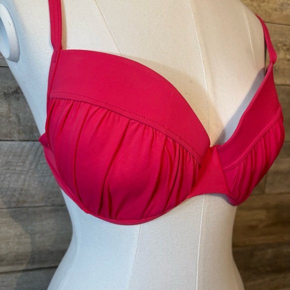 La Blanca women’s fuchsia coloured underwire cup ruched bikini top 32D‎ - Picture 2 of 11